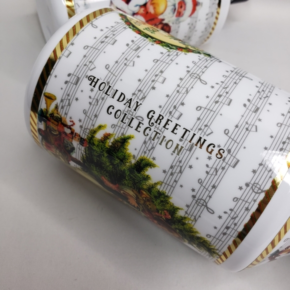 Home & Body Holiday Greetings Hand Soap Holy Berry Pine Forest Set of 2 - Picture 6 of 6